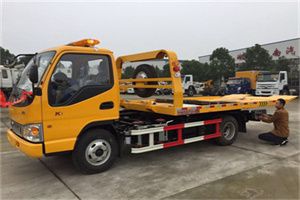 安乡哪里有拖车服务